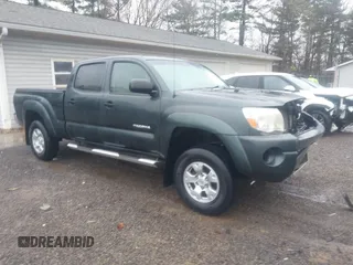2010 Toyota Tacoma with VIN 5TEMU4FN9AZ673418, listed as a IAAI auction lot 42001308 with 127,453 mi miles. Bid and sale history available at carsss.com. Image 1.