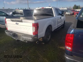 2020 Ford F-250 XL with VIN 1FT7X2A68LEE08102, listed as a Copart auction lot 84545454 with 119,381 mi miles and Salvage title. Bid and sale history available at DreamBid. Image 3.
