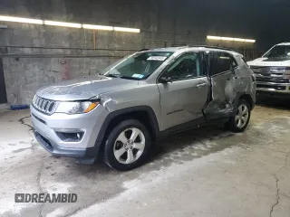 2019 Jeep Compass Latitude z VIN 3C4NJDBB9KT601535, wystawiony jako Copart lot #58343345 z przebiegiem 50 346 mil mil oraz Szkoda całkowita • Salvage title. Historia ofert i sprzedaży dostępna na DreamBid. Obrazek 1.