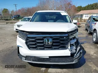 2024 Honda Pilot EX-L 7 Passenger with VIN 5FNYG2H57RB001333, listed as a IAAI auction lot 41707956 with 35,865 mi miles. Bid and sale history available at carsss.com. Image 12.