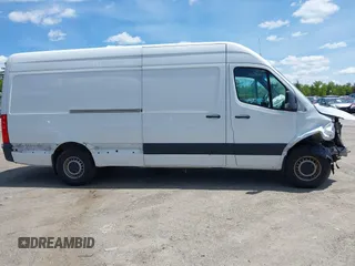 2021 Mercedes-Benz Sprinter Cargo z VIN W1Y40CHY6MT044646, wystawiony jako IAAI lot #42071297 z przebiegiem 162 619 mil mil oraz . Historia ofert i sprzedaży dostępna na DreamBid. Obrazek 13.