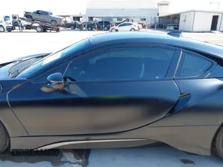 2017 BMW i8 with VIN WBY2Z2C36HV676644, listed as a IAAI auction lot 40525323 with 29,962 mi miles. Bid and sale history available at carsss.com. Image 15.