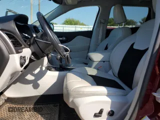 2020 Jeep Cherokee Altitude with VIN 1C4PJMLX9LD613016, listed as a Copart auction lot 74105984 with 70,610 mi miles and Salvage title. Bid and sale history available at DreamBid. Image 7.