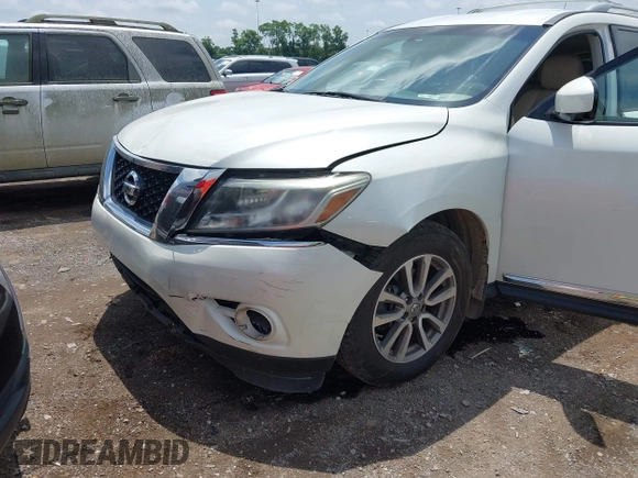 2015 Nissan Pathfinder S with VIN 5N1AR2MN2FC672785, listed as a IAAI auction lot 42535243 with 143,209 mi miles and . Bid and sale history available at DreamBid. Image 6.