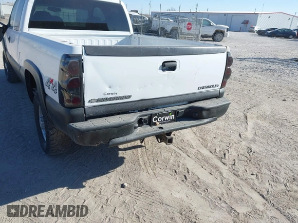 2001 Chevrolet Silverado 2500 with VIN 1GCGK29U81Z218548, listed as a IAAI auction lot 41442231 with 209,009 mi miles. Bid and sale history available at carsss.com. Image 6.