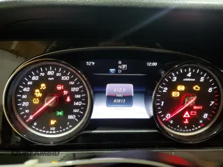2019 Mercedes-Benz E 300 with VIN WDDZF4KB7KA516547, listed as a Copart auction lot 44466195 with 83,813 mi miles and Salvage Title. Bid and sale history available at DreamBid. Image 9.
