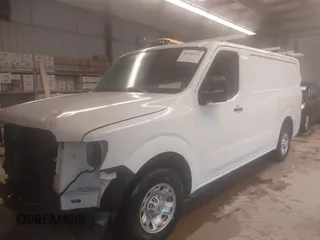 2019 Nissan NV Cargo S z VIN 1N6BF0KM4KN808359, wystawiony jako IAAI lot #42340241 z przebiegiem 183 788 mil mil oraz . Historia ofert i sprzedaży dostępna na DreamBid. Obrazek 17.