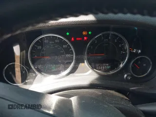 2015 Jeep Wrangler Unlimited Altitude z VIN 1C4HJWEG0FL752152, wystawiony jako IAAI lot #42311043 z przebiegiem 112 379 mil mil oraz . Historia ofert i sprzedaży dostępna na DreamBid. Obrazek 7.
