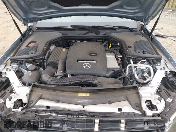 2018 Mercedes-Benz E 300 with VIN WDDZF4KB3JA385504, listed as a IAAI auction lot 42340289 with 15,336 mi miles and . Bid and sale history available at DreamBid. Image 10.