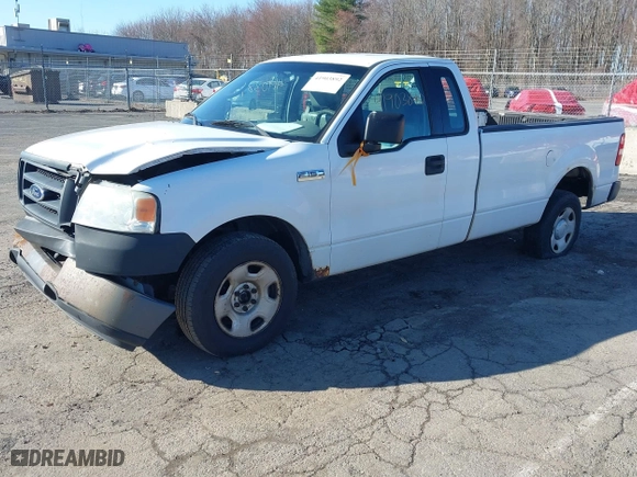 2005 Ford F-150 XL with VIN 1FTRF12285NB41452, listed as a IAAI auction lot 41903892 with 290,233 mi miles. Bid and sale history available at carsss.com. Image 2.