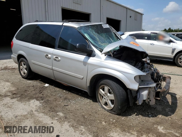 2005 Dodge Caravan SXT with VIN 2D4GP44L05R217019, listed as a Copart auction lot 54593675 with Not Provided miles and Non Repairable. Bid and sale history available at DreamBid. Image 4.
