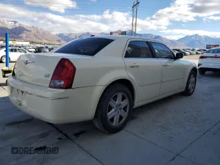 2006 Chrysler 300 Touring with VIN 2C3KK53G46H417283, listed as a Copart auction lot 76683244 with 199,688 mi miles and Salvage Title. Bid and sale history available at carsss.com. Image 3.