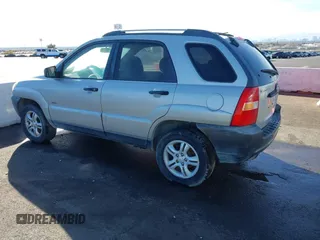 2005 Kia Sportage LX with VIN KNDJE723957066325, listed as a IAAI auction lot 41408266 with 225,570 mi miles and . Bid and sale history available at carsss.com. Image 3.