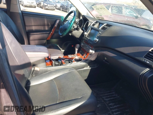 2012 Toyota Highlander Limited with VIN 5TDDK3EH5CS141028, listed as a IAAI auction lot 41987426 with 362,884 mi miles. Bid and sale history available at carsss.com. Image 5.