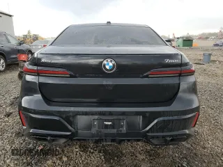 2023 BMW 7 Series 760i xDrive z VIN WBA33EJ00PCN22844, wystawiony jako Copart lot #47790414 z przebiegiem Nie podano mil oraz Szkoda całkowita • Salvage title. Historia ofert i sprzedaży dostępna na DreamBid. Obrazek 6.