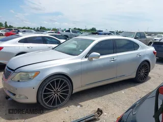 2007 Lexus LS 460 L with VIN JTHGL46F975020154, listed as a IAAI auction lot 42369197 with 136,158 mi miles and . Bid and sale history available at DreamBid. Image 14.