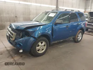 2011 Ford Escape XLT с VIN 1FMCU9DG2BKA08150, выставлен на аукционе IAAI как лот 42156966 с пробегом Не указан миль и . История ставок и продаж доступна на DreamBid. Изображение 18.