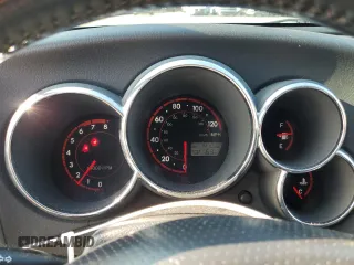 2005 Toyota Matrix STD with VIN 2T1KR32E35C395488, listed as a Copart auction lot 55072095 with 141,096 mi miles and Salvage Title. Bid and sale history available at DreamBid. Image 9.