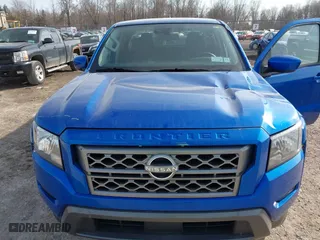 2024 Nissan Frontier PRO-4X with VIN 1N6ED1EK7RN617810, listed as a IAAI auction lot 41768401 with 13,131 mi miles. Bid and sale history available at carsss.com. Image 6.