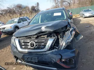 2017 Nissan Pathfinder SV with VIN 5N1DR2MM1HC609460, listed as a IAAI auction lot 41184113 with 1 mi miles. Bid and sale history available at carsss.com. Image 12.