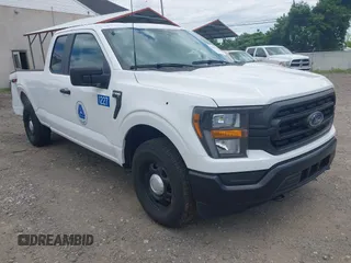 2023 Ford F-150 XL z VIN 1FTFX1E87PKF79125, wystawiony jako IAAI lot #42285716 z przebiegiem 13 347 mil mil oraz . Historia ofert i sprzedaży dostępna na DreamBid. Obrazek 1.