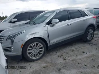 2018 Cadillac XT5 Premium Luxury FWD z VIN 1GYKNERS7JZ214504, wystawiony jako IAAI lot #40067507 z przebiegiem Nie podano mil oraz . Historia ofert i sprzedaży dostępna na DreamBid. Obrazek 2.