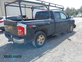 2007 Chevrolet Silverado 1500 LT w/1LT with VIN 2GCEC19J671591822, listed as a IAAI auction lot 41841804 with 325,059 mi miles. Bid and sale history available at carsss.com. Image 4.