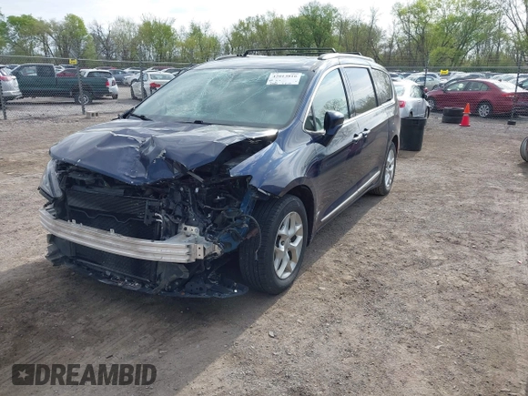 2018 Chrysler Pacifica Touring L Plus with VIN 2C4RC1EGXJR115464, listed as a IAAI auction lot 42013816 with 129,881 mi miles and . Bid and sale history available at DreamBid. Image 2.
