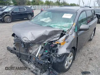 2015 Toyota Sienna LE AAS with VIN 5TDKK3DC8FS655960, listed as a IAAI auction lot 42031334 with 132,102 mi miles. Bid and sale history available at carsss.com. Image 6.