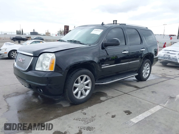 2013 GMC Yukon Denali with VIN 1GKS2EEF2DR348109, listed as a IAAI auction lot 41895426 with 121,590 mi miles. Bid and sale history available at carsss.com. Image 17.