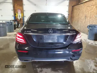 2017 Mercedes-Benz E 300 Luxury с VIN WDDZF4KB7HA160027, выставлен на аукционе Copart как лот 60348645 с пробегом 86 491 миль миль и Списание • Salvage title. История ставок и продаж доступна на DreamBid. Изображение 6.
