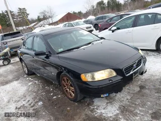 2006 Volvo S60 2.5T with VIN YV1RH592562514225, listed as a IAAI auction lot 41517974 with 1 mi miles. Bid and sale history available at carsss.com. Image 1.