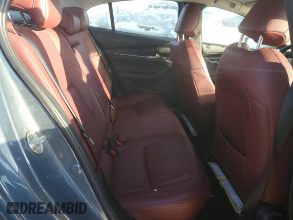 2022 Mazda 3 Carbon Edition z VIN 3MZBPACL5NM312817, wystawiony jako Copart lot #45314185 z przebiegiem 37 279 mil mil oraz Szkoda całkowita • Salvage title. Historia ofert i sprzedaży dostępna na DreamBid. Obrazek 10.