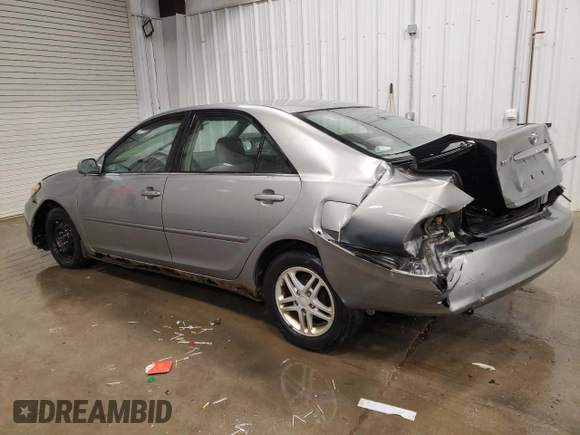 2006 Toyota Camry STD with VIN JTDBE32K163040668, listed as a Copart auction lot 41870855 with 239,106 mi miles and Clean Title. Bid and sale history available at carsss.com. Image 2.