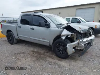 2011 Nissan Titan SV z VIN 1N6AA0EDXBN301066, wystawiony jako IAAI lot #42253877 z przebiegiem 322 490 mil mil oraz . Historia ofert i sprzedaży dostępna na DreamBid. Obrazek 1.