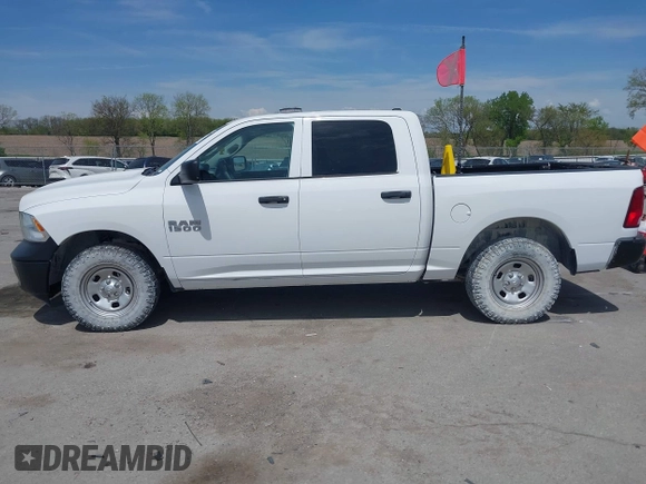 2017 Ram 1500 Express z VIN 1C6RR7KG1HS820322, wystawiony jako IAAI lot #42192578 z przebiegiem 155 574 mil mil oraz . Historia ofert i sprzedaży dostępna na DreamBid. Obrazek 14.
