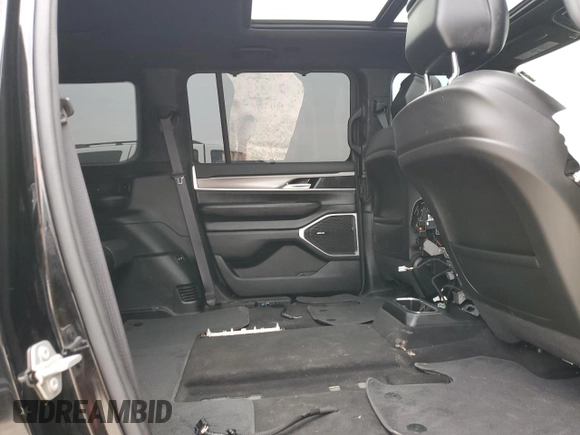 2024 Jeep Wagoneer Series II с VIN 1C4SJVBP5RS134324, выставлен на аукционе Copart как лот 49323295 с пробегом Не указан миль и Списание • Salvage title. История ставок и продаж доступна на DreamBid. Изображение 11.