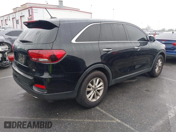 2019 Kia Sorento LX with VIN 5XYPG4A36KG568969, listed as a IAAI auction lot 41922267 with 80,176 mi miles. Bid and sale history available at carsss.com. Image 4.