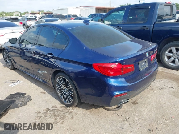 2017 BMW 5 Series 540i z VIN WBAJE5C33HG916583, wystawiony jako IAAI lot #42160663 z przebiegiem 60 441 mil mil oraz . Historia ofert i sprzedaży dostępna na DreamBid. Obrazek 3.