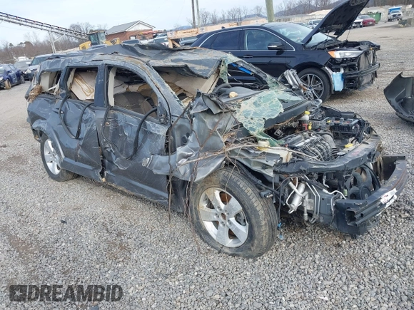2013 Dodge Journey SE with VIN 3C4PDCAB6DT618128, listed as a IAAI auction lot 40774041 with Not Provided miles. Bid and sale history available at carsss.com. Image 1.