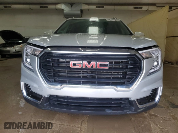 2022 GMC Terrain SLE with VIN 3GKALTEV3NL249523, listed as a Copart auction lot 56472945 with 27,620 mi miles and Salvage title. Bid and sale history available at DreamBid. Image 5.