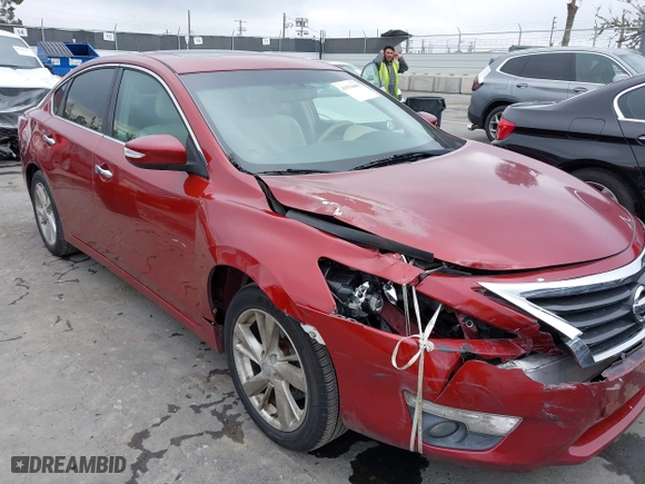 2013 Nissan Altima 2.5 SV with VIN 1N4AL3AP5DN464294, listed as a IAAI auction lot 41916603 with 102,401 mi miles. Bid and sale history available at carsss.com. Image 6.