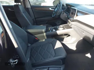 2024 Volkswagen Atlas SE с VIN 1V2JR2CA8RC622379, выставлен на аукционе IAAI как лот 41650590 с пробегом 5 962 миль миль и . История ставок и продаж доступна на DreamBid. Изображение 5.