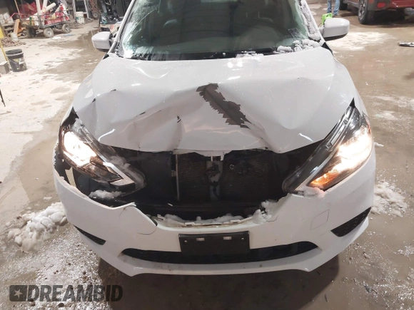 2019 Nissan Sentra S z VIN 3N1AB7APXKY240431, wystawiony jako IAAI lot #41722182 z przebiegiem 81 450 mil mil oraz . Historia ofert i sprzedaży dostępna na DreamBid. Obrazek 12.