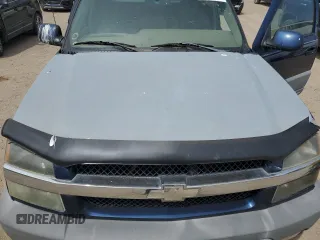 2002 Chevrolet Avalanche with VIN 3GNEK13T12G340985, listed as a Copart auction lot 54938035 with 0 mi miles and Clean Title. Bid and sale history available at carsss.com. Image 11.