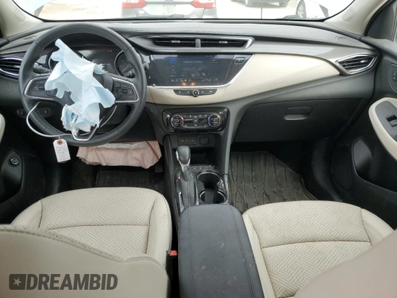 2023 Buick Encore GX Essence z VIN KL4MMGSLXPB132911, wystawiony jako Copart lot #49880115 z przebiegiem 50 287 mil mil oraz Szkoda całkowita • Salvage title. Historia ofert i sprzedaży dostępna na DreamBid. Obrazek 8.