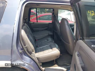 2002 Ford Explorer XLT z VIN 1FMZU73E62ZA22171, wystawiony jako IAAI lot #42600040 z przebiegiem 176 134 mil mil oraz . Historia ofert i sprzedaży dostępna na DreamBid. Obrazek 8.