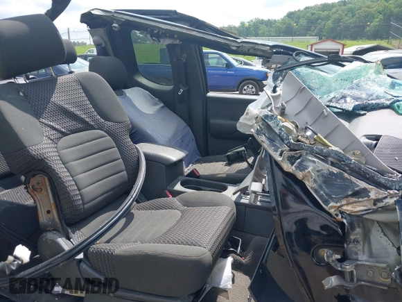 2006 Nissan Frontier SE z VIN 1N6AD06U36C440429, wystawiony jako IAAI lot #42265012 z przebiegiem Nie podano mil oraz . Historia ofert i sprzedaży dostępna na DreamBid. Obrazek 5.