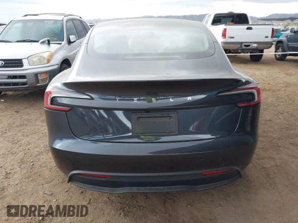 2024 Tesla Model 3 z VIN 5YJ3E1EA3RF771010, wystawiony jako IAAI lot #41738109 z przebiegiem 8 493 mil mil oraz . Historia ofert i sprzedaży dostępna na DreamBid. Obrazek 16.