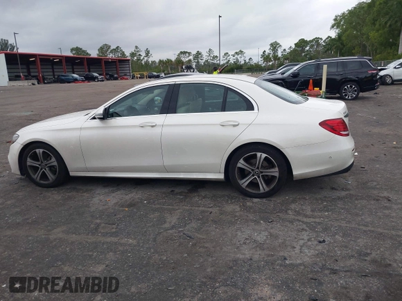 2018 Mercedes-Benz E-Class E 300 with VIN WDDZF4JB2JA350535, listed as a IAAI auction lot 41615741 with 148,004 mi miles. Bid and sale history available at carsss.com. Image 14.